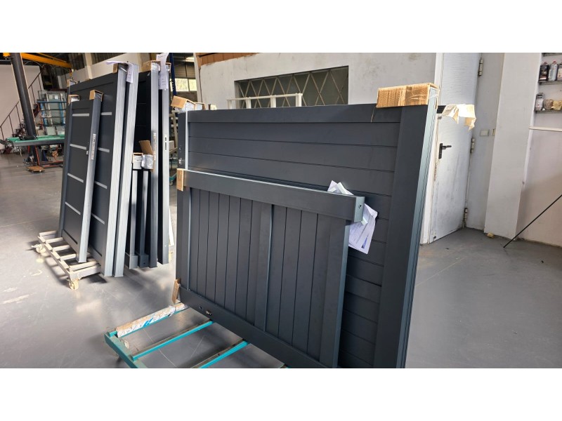 Image de fabrication: portail battant et portillon